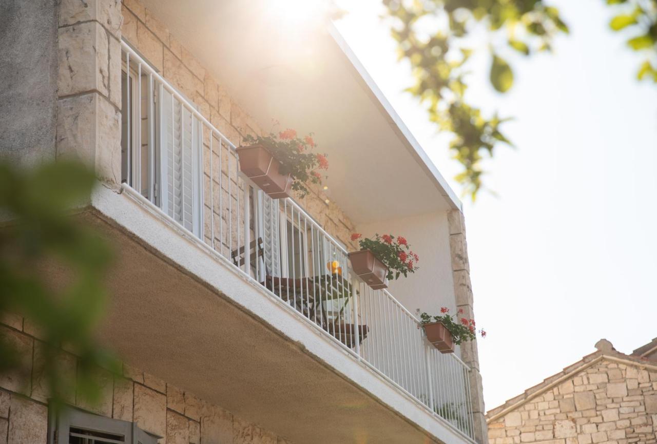 Apartment Nona - Center, 150 Meters From The Beach Supetar Kültér fotó